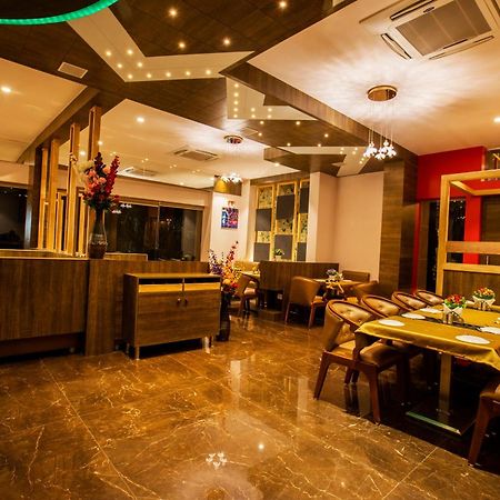 Hotel Prabha Palace Ahmednagar Eksteriør bilde
