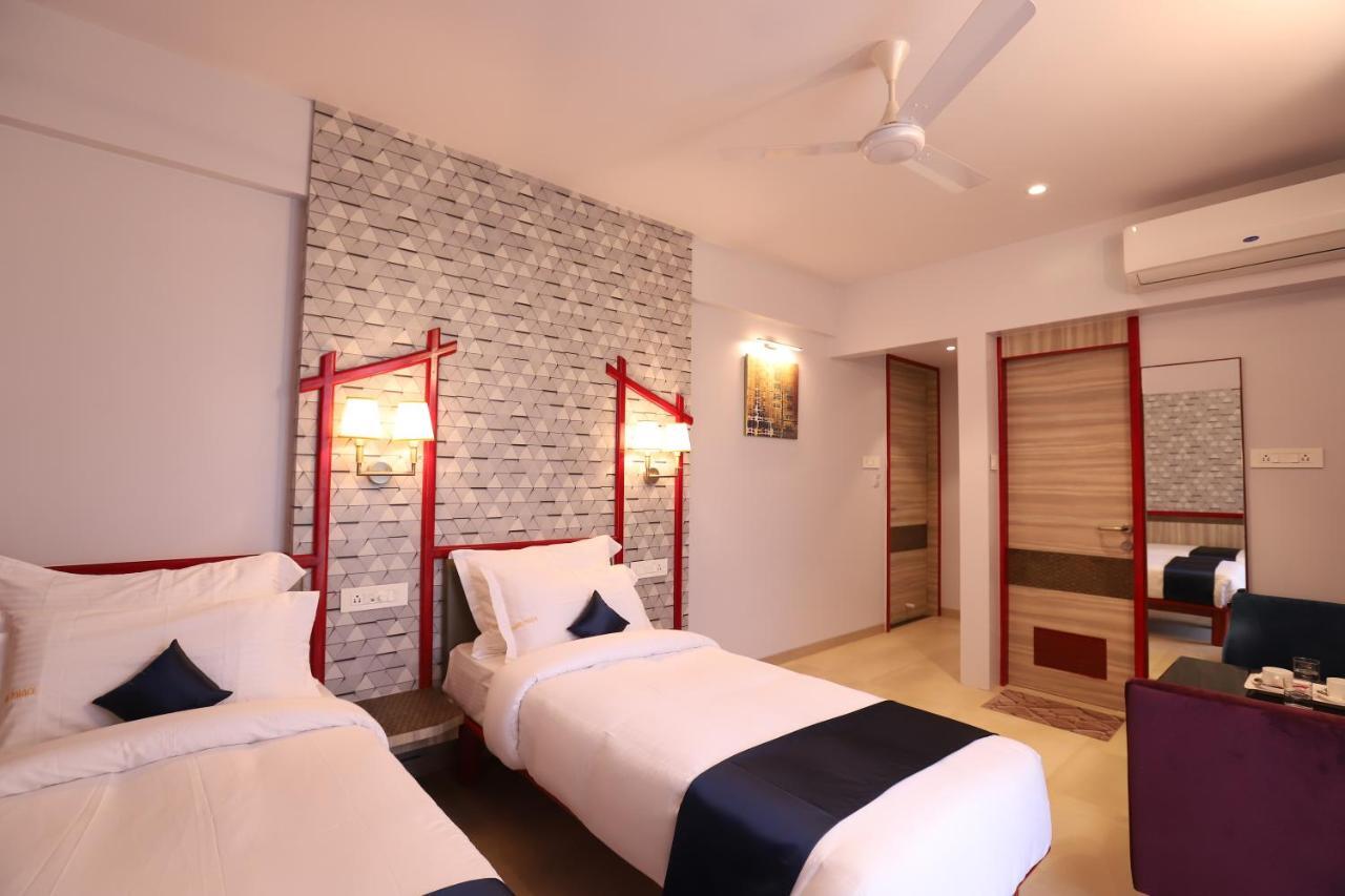 Hotel Prabha Palace Ahmednagar Eksteriør bilde