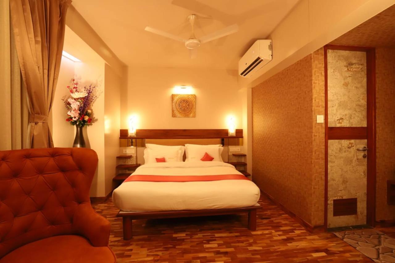 Hotel Prabha Palace Ahmednagar Eksteriør bilde