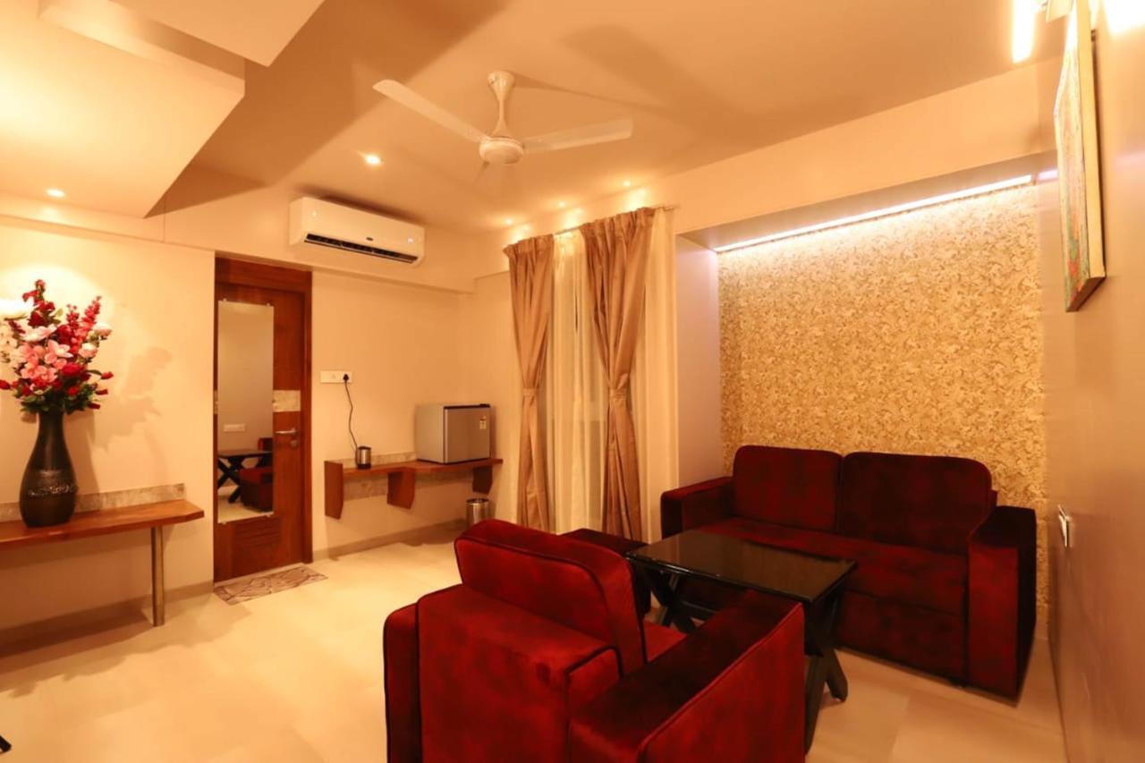 Hotel Prabha Palace Ahmednagar Eksteriør bilde