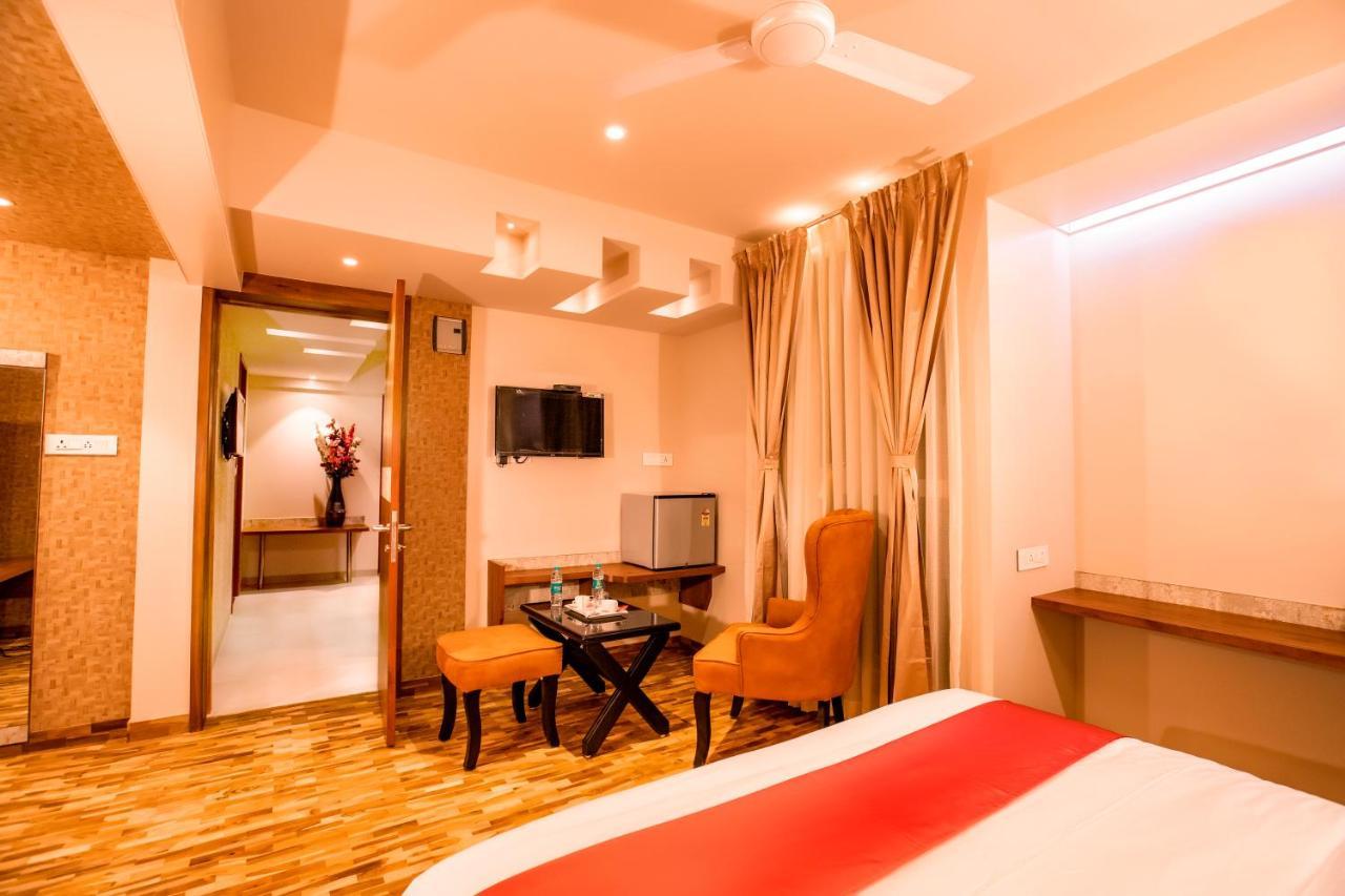 Hotel Prabha Palace Ahmednagar Eksteriør bilde